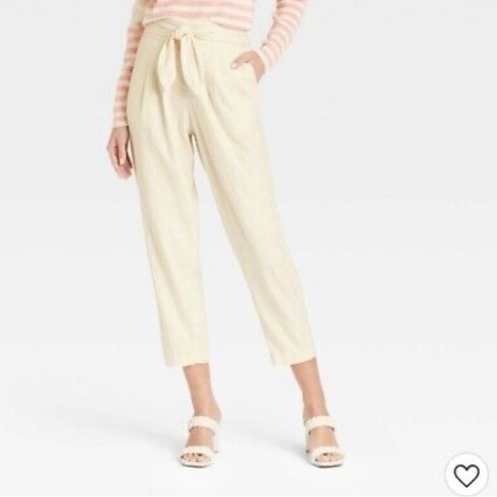 Women's Mid-Rise Relaxed Fit Tapered Pants